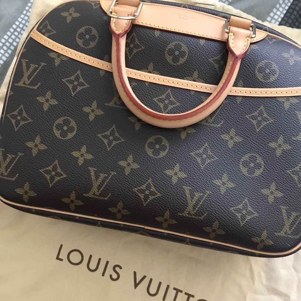 Brand New Louis Vuitton Trouville Purse